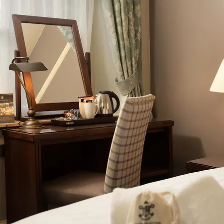 Mini-hôtel The Angel - The Collection Group 4*