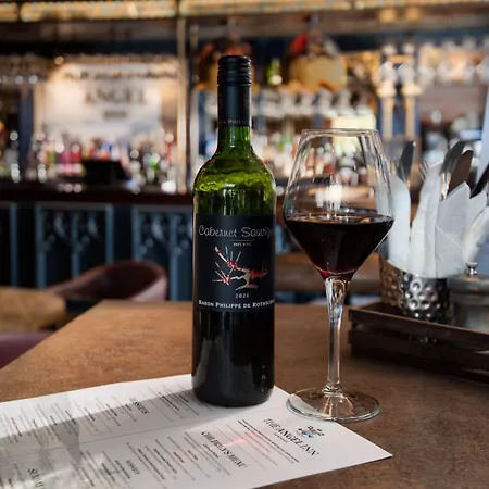 Mini-hôtel The Angel - The Collection Group 4*